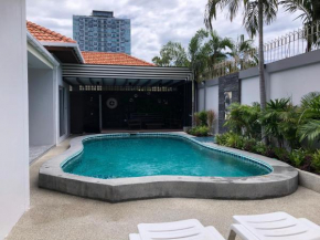 Majestic Residence pool villa Pattaya